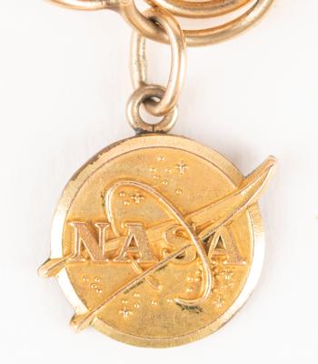 Lot #7006 Jo Schirra's Mercury-Apollo Charm Bracelet including (4) Flown Charms, with Rare Gold Apollo 7 Robbins Medallion - Image 5