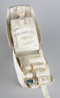 Lot #7219 Apollo Medical Kit - Predating the Launch of the Apollo 7 Mission - Image 4