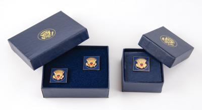 Lot #62 Donald Trump Presidential Jewelry Gifts: Cufflinks and Lapel Pin - Image 1