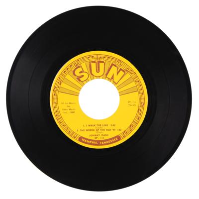 Lot #9128 Johnny Cash Signed 'I Walk the Line' 45 RPM Record (Sun Records) - Image 4