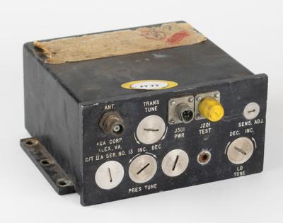 Lot #190 Military Airborne Location Radio - Image 4