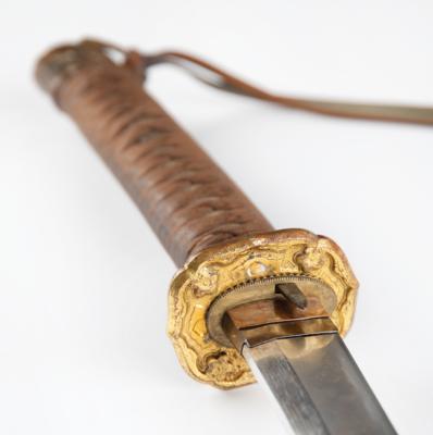 Lot #273 WWII: Japanese Imperial Army Shin Gunto Officer's Sword - Image 3