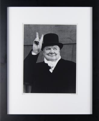 Lot #242 Winston Churchill Limited Edition Photograph Signed by Alfred Eisenstaedt - Image 2