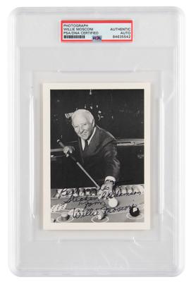 Lot #7501 Willie Mosconi Signed Photograph - Image 1