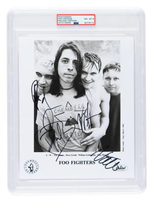 Lot #7324 Foo Fighters Signed Photograph - PSA NM-MT 8