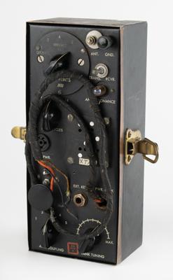 Lot #2200 WWII: SSTR-1 Spy Radio Transmitter - Image 2