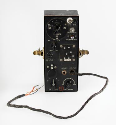Lot #2200 WWII: SSTR-1 Spy Radio Transmitter - Image 3