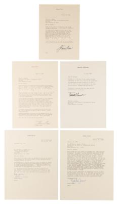 Lot #607 Glenn Close, Dudley Moore, and Carroll O'Connor (5) Typed Letters Signed - Image 1