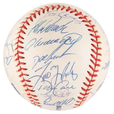 Lot #744 NY Yankees: 2000 Team-Signed Baseball - Image 4