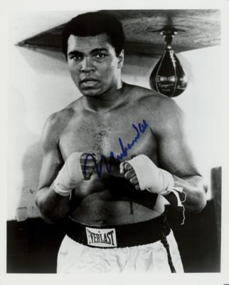 Lot #716 Muhammad Ali Signed Photograph - Image 1