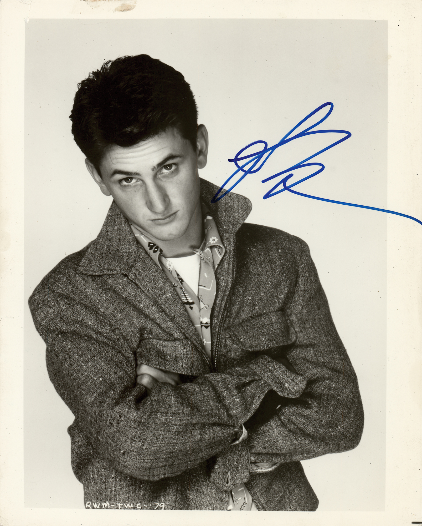 Sean Penn Signed Photograph | RR Auction