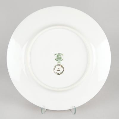 Lot #157 Al Capone's Personally-Owned and -Used Hutschenreuther ‘Royal Bavarian’ 24K Gold Border Dinner Plate - Image 2