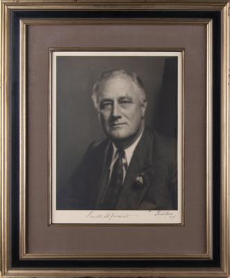 Lot #86 Franklin D. Roosevelt Oversized Signed Photograph - Image 3