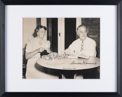 Lot #28 Franklin and Eleanor Roosevelt Signed Photograph as President and First Lady - a rare dual-signed 1941 Christmas portrait from the White House - Image 2