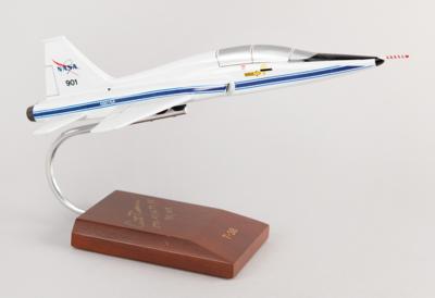 Lot #345 Space Shuttle Astronauts: Models Signed by Bob Crippen, Christopher Ferguson, and Curtis Brown - Image 3