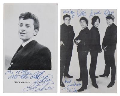 Lot #451 1960s Rock and Roll (4) Signed Items – The Kinks, Chick Graham, Downliners Sect, and The Nashville Teens - Image 2