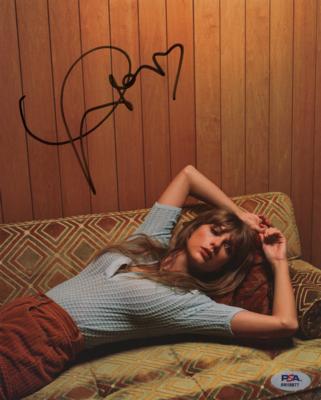 Lot #507 Taylor Swift Signed Photograph - Image 1