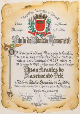 Lot #607 Pele's Honorary Citizenship Diploma from the Municipality of Curitiba, Brazil - Image 1