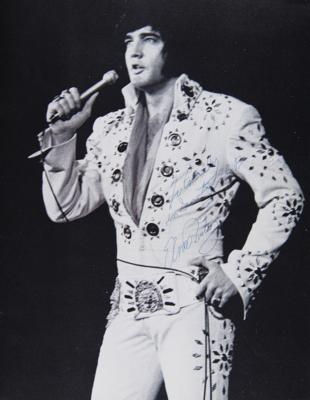 Lot #325 Elvis Presley Signed 'Tour Photo Album’ Program - Image 2