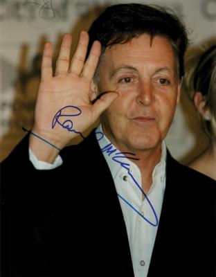 Lot #675 Beatles: Paul McCartney Signed Photograph - Image 1
