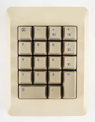 Lot #3020 Apple M0120P Numeric Keypad with Box