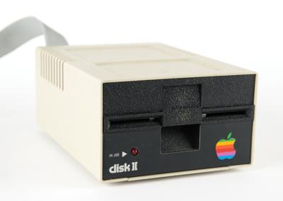 Lot #3006 Apple II EuroPlus Computer with Disk II Floppy Disk Drive (Made in Ireland) - Image 8