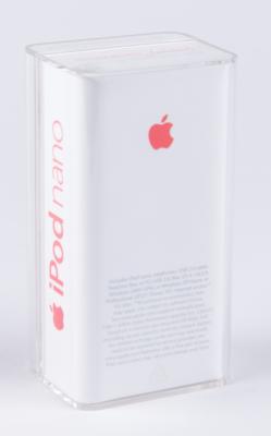 Lot #3065 Apple iPod Nano (2nd Generation, Sealed - 8GB, Product Red) - Image 2