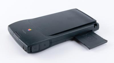 Lot #3035 Apple Newton MessagePad 110 (with Box) - Image 4