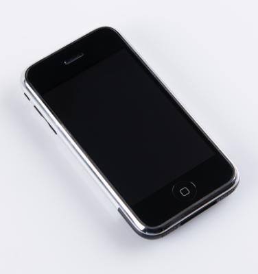 Lot #3049 Apple iPhone - Rare 4GB Model (First Generation) - Image 2