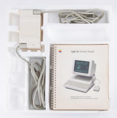 Lot #3025 Apple IIc Computer (Canadian Model, in Box) with Apple IIc Monitor and Stand - Image 3