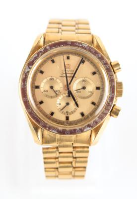 Lot #4162 Richard Gordon's 18K Gold Omega Speedmaster Professional 1969 Apollo 11 Commemorative Watch - Image 1