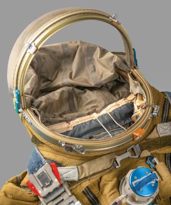 Lot #4412 Soviet/Russian Strizh Space Suit - Developed for the Buran Orbiter Program - Image 4