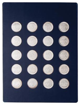 Lot #4229 Apollo 13: Franklin Mint Limited Edition Medallion Set - 'Project Apollo' (1972) - Image 2
