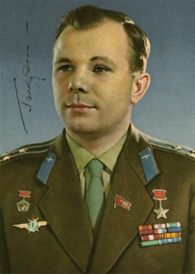 Lot #536 Yuri Gagarin Signed Photograph - Image 1