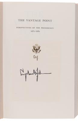 Lot #130 Lyndon B. Johnson Signed Book - The Vantage Point: Perspectives of the Presidency, 1963-1969 - Image 4