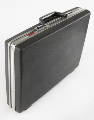 Lot #5128 Elvis Presley's Personally-Owned Samsonite Briefcase - Image 3