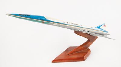 Lot #536 Air Force One SST Model - Image 2