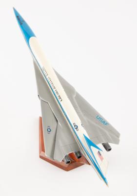 Lot #536 Air Force One SST Model - Image 4