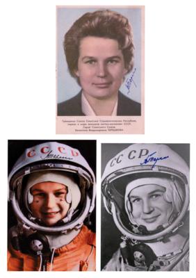 Lot #579 Valentina Tereshkova (3) Signed Photographs - Image 1