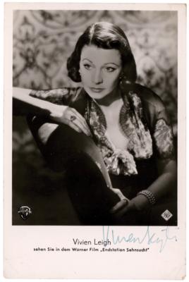 Lot #793 Vivien Leigh Signed Photograph - Image 1