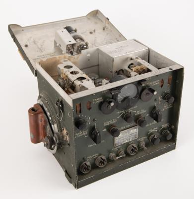 Lot #404 WWII American TBY-4 Two-Way 'Code Talker' Radio Transmitter/Receiver - Image 3