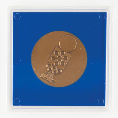 Lot #3136 Sapporo 1972 Winter Olympics Bronze Participation Medal - From the Collection of IOC Member James Worrall - Image 2