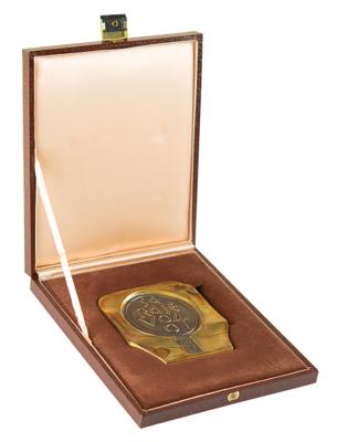 Lot #3141 Sarajevo 1984 Winter Olympics Large Bronze Participation Medal - Image 3