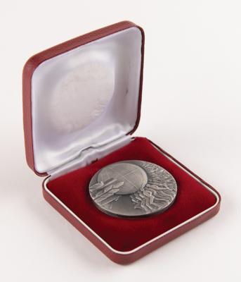 Lot #3368 International Olympic Committee (IOC) Medal - Image 3