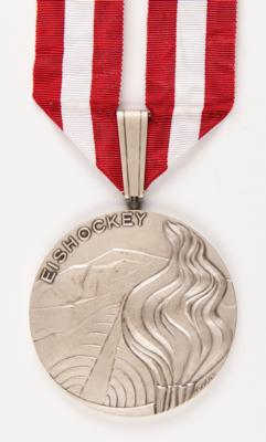Lot #3090 Innsbruck 1976 Winter Olympics Silver Winner's Medal for Ice Hockey - Image 4