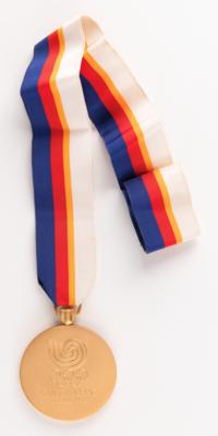 Lot #3098 Seoul 1988 Summer Olympics 'Exhibition Sport' Gold Winner's Medal for Badminton - Image 2