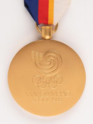 Lot #3098 Seoul 1988 Summer Olympics 'Exhibition Sport' Gold Winner's Medal for Badminton - Image 4