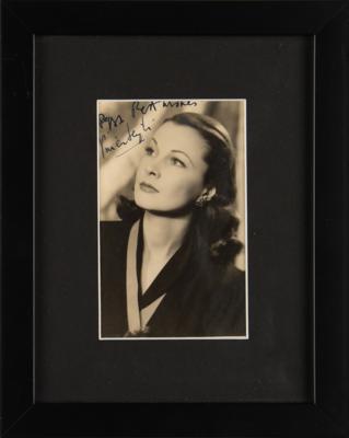 Lot #834 Vivien Leigh Signed Photograph - Image 2