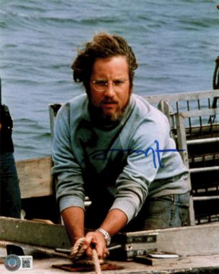 Lot #818 Jaws: Richard Dreyfuss Signed Photograph - Image 1