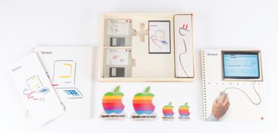 Lot #4053 Apple 1984 Macintosh 128K (Upgraded to 512K) with Original Box and Carrying Case - Image 5